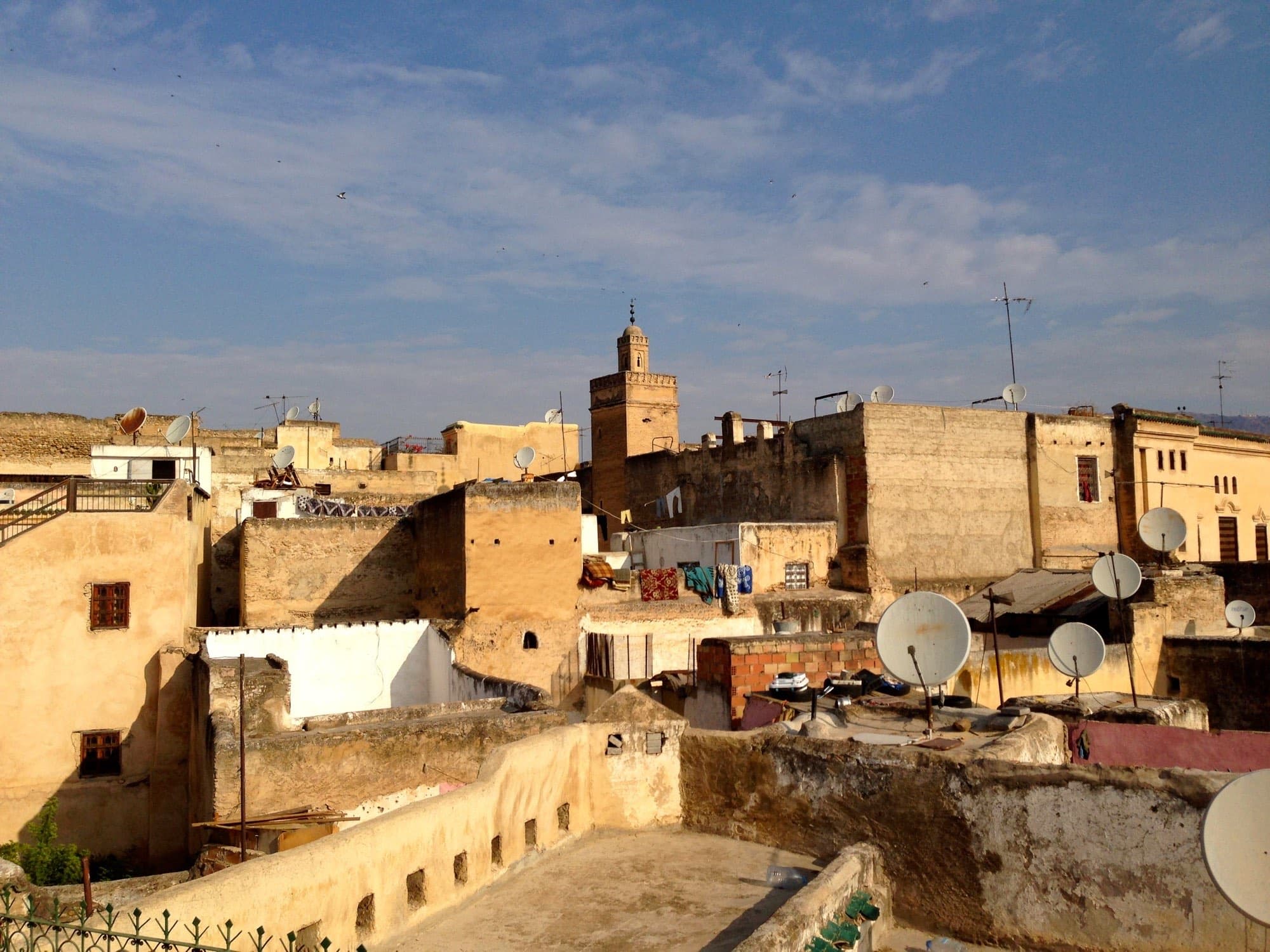 Toits de la médina en fin de journée, Fès.
